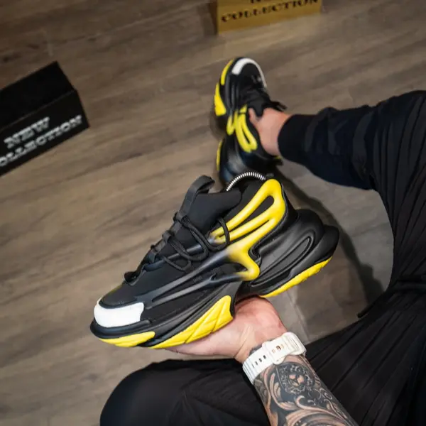 ADIDASI BARBATI SNEAKERS BLACK-YELLOW ABBM6(063) (MĂRIME: 44)