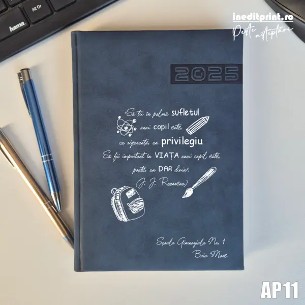 Agenda personalizata 2025 Citat educatie AP11 ALBASTRU TEANO, DELUXE PREMIUM