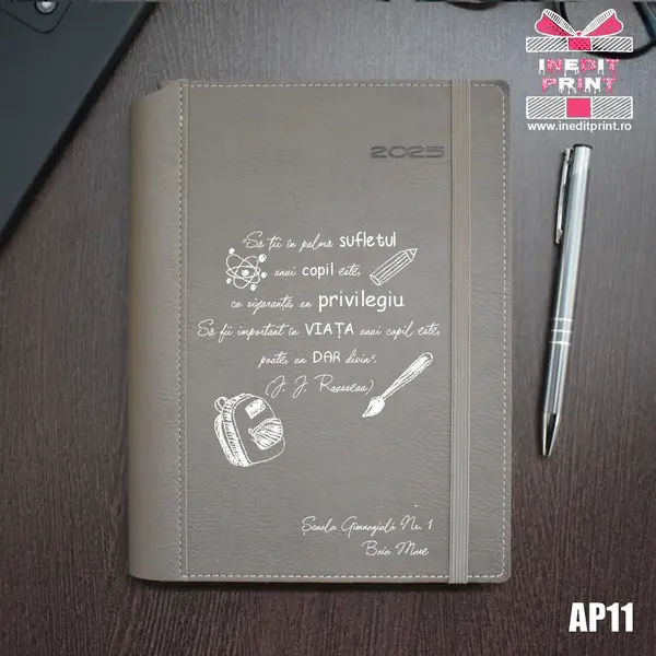 Agenda personalizata 2025 Citat educatie AP11 BEJ BORNEO, DELUXE PREMIUM