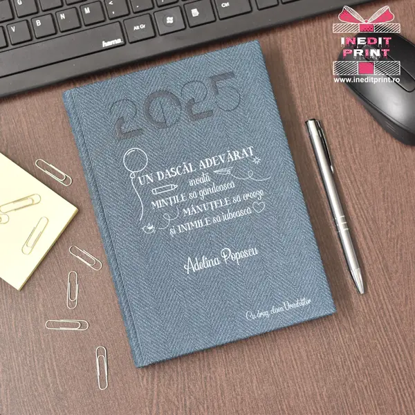 Agenda personalizata 2025 Dascal adevarat AP8 ALBASTRU BARD, DELUXE PREMIUM