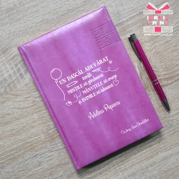 Agenda personalizata 2025 Dascal adevarat AP8 PURPURIU NARNI, DELUXE PREMIUM