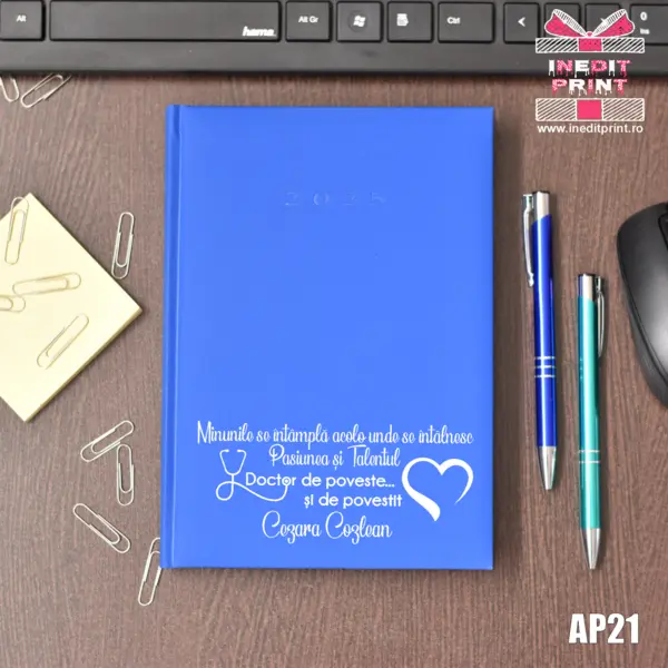 Agenda personalizata 2025 Doctor de poveste AP21 ALBASTRU DESCHIS, STANDARD H1