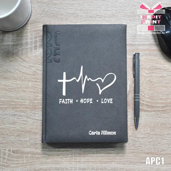 Agenda personalizata 2025 Faith Hope Love APC1 DELUXE H, MARO