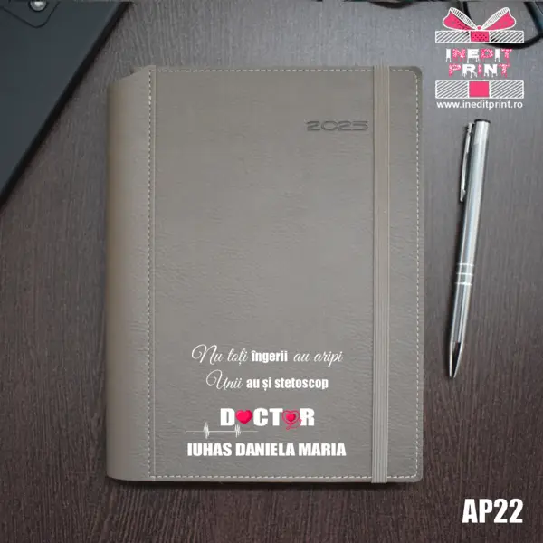 Agenda personalizata 2025 Ingeri cu stetoscop AP22 DELUXE PREMIUM, BEJ BORNEO