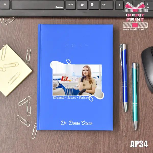 Agenda personalizata 2025 Poza + Text + Motto AP34 ALBASTRU DESCHIS, STANDARD H1