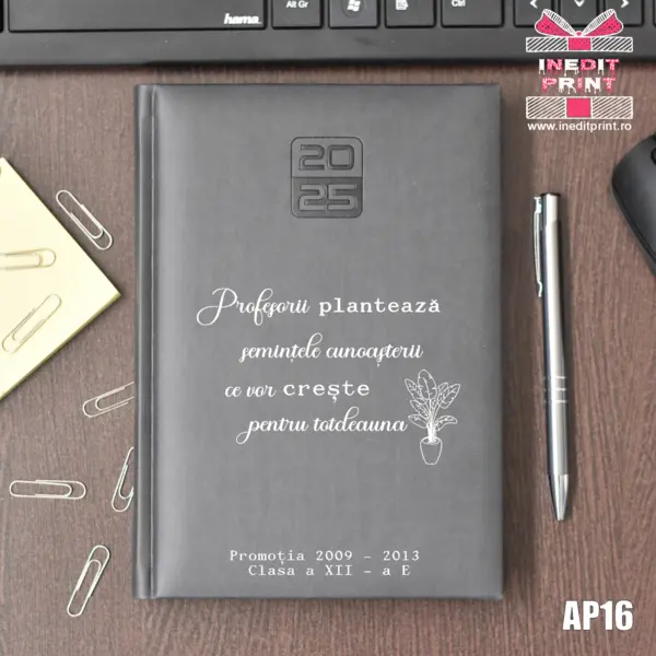 Agenda personalizata 2025 Semintele cunoasterii AP16 GRI INCHIS, STANDARD HT2