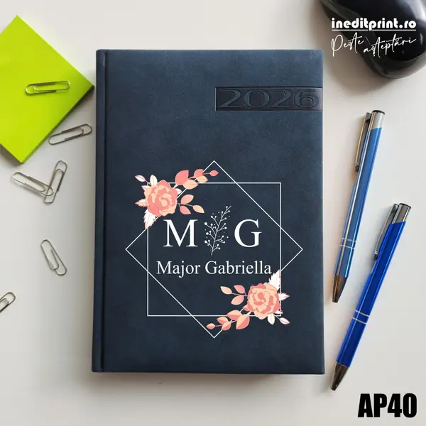 Agenda personalizata 2026 Initiala + Nume AP40 DELUXE PREMIUM, Teano Albastru Inchis