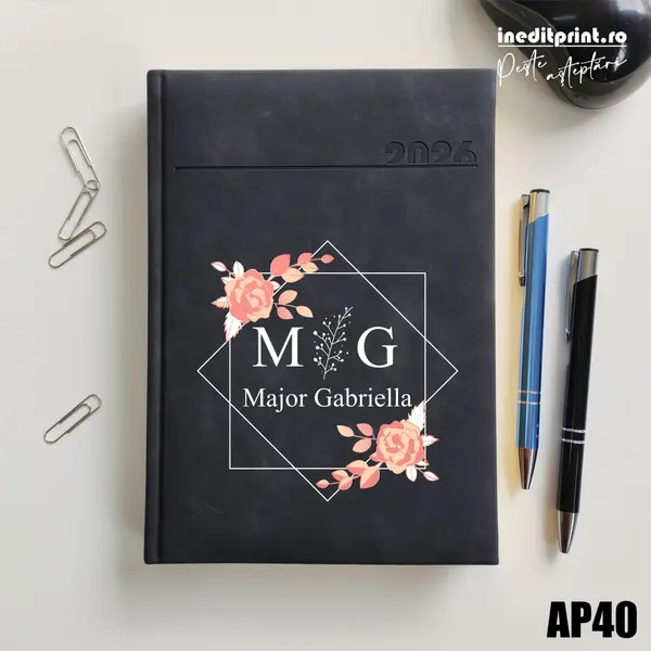 Agenda personalizata 2026 Initiala + Nume AP40 DELUXE PREMIUM, Chia Negru