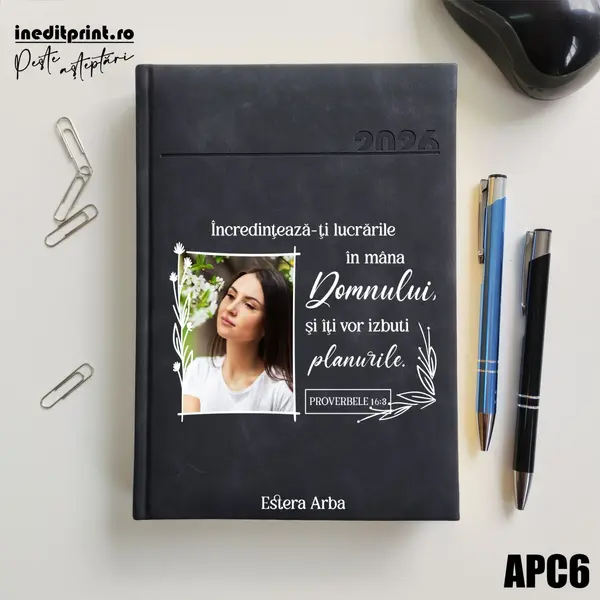Agenda personalizata 2026 Proverbele 16:3 APC6 DELUXE PREMIUM, Chia Negru