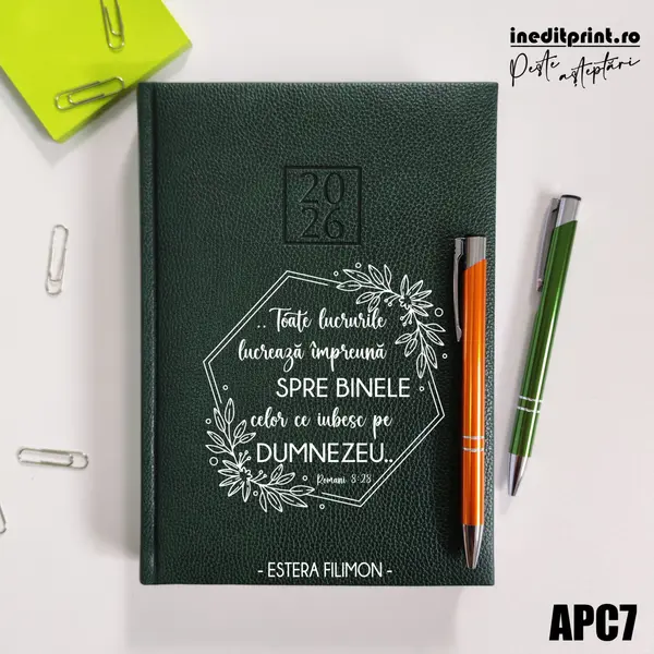 Agenda personalizata 2026 Romani 8:28 APC7 DELUXE H, Edolo Verde