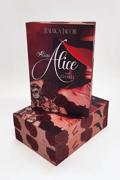 Alias Alice - Printed Edges