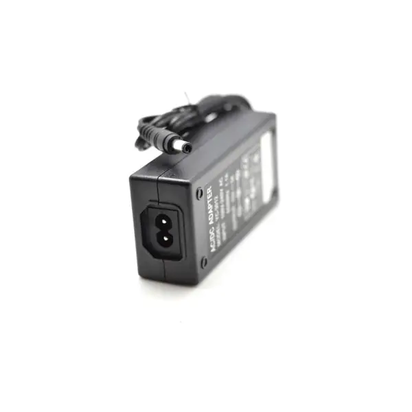 Alimentator Transformator Stabilizat 220V, 12V, 3A Engros