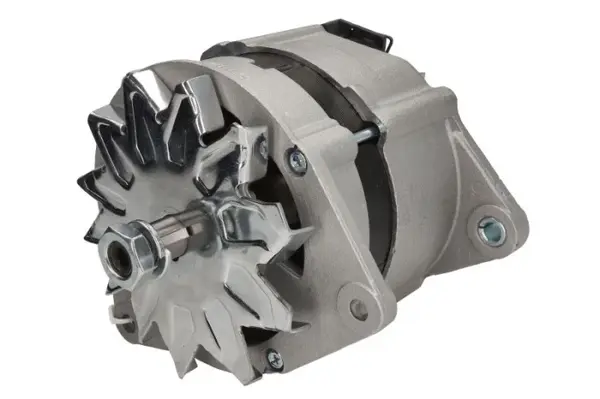 Alternator (14V, 70A, reconditionat profesional) potrivit CASE IH 633, 633 A, 633 E, 633 EA, 633 V, 733, 733 E, 48, 48 A, 50, 60; LANDINI 50, 55, 60 V REX; MANITOU MSI30D; MASSEY FERGUSON 231 S