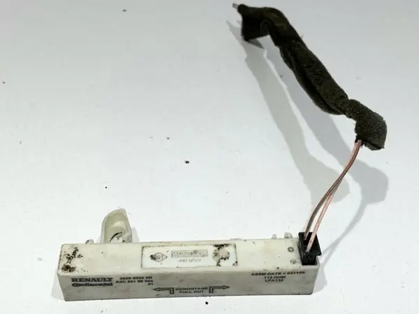 Amplificator antena 285900006R Renault Laguna 3 (2007-2010)