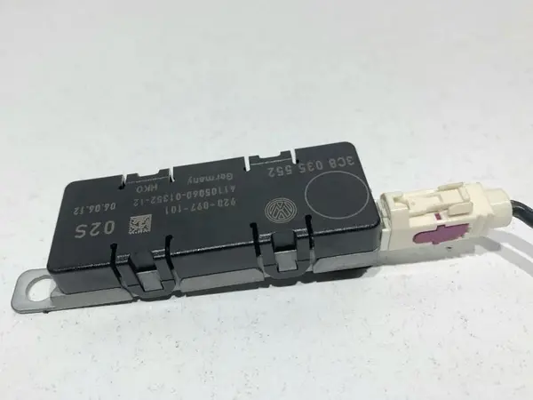 Amplificator antena 3C8035552 Volkswagen Passat CC (2008-2012)