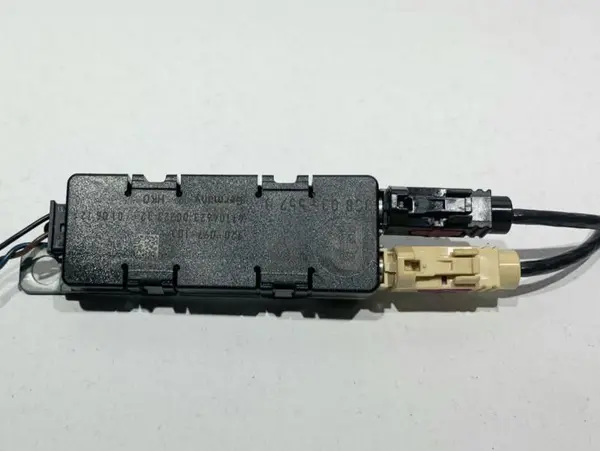 Amplificator antena 3C8035552B Volkswagen Passat CC (2008-2012)