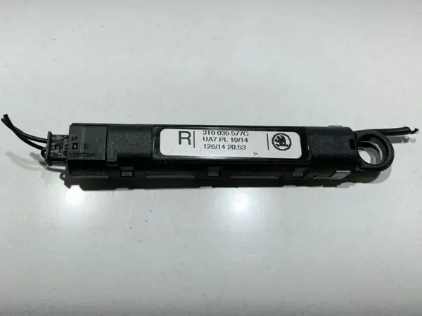 Amplificator antena 3T0035577C Skoda Superb 2 (2008-2013)