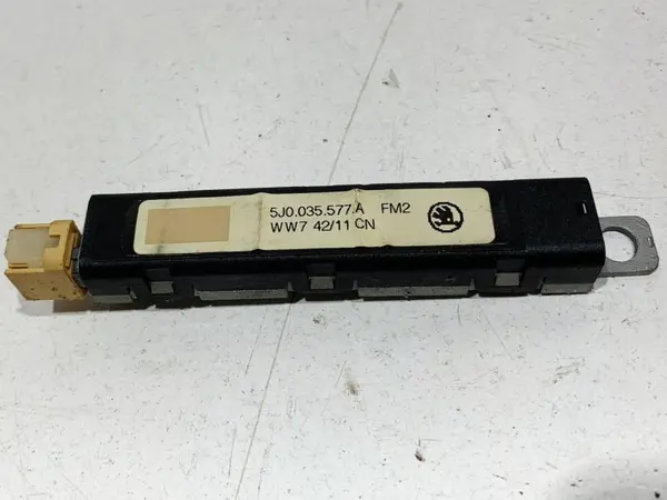 Amplificator antena 5J0035577A Skoda Fabia 2 (2006-2010)