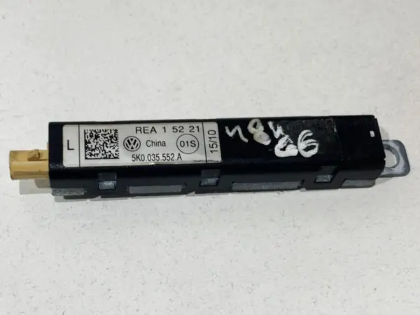 Amplificator antena 5K0035552A Volkswagen Golf 6 (2008-2013)