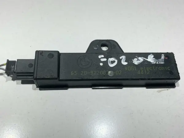 Amplificator antena 9220832 02 BMW Seria 5 (2010-2017) [F11]