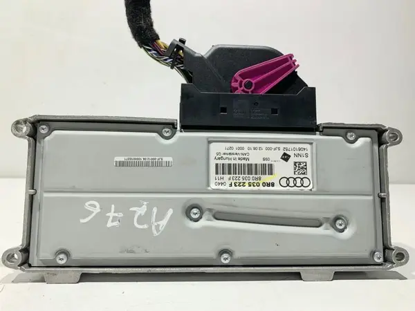 Amplificator audio 8R0035223F Audi Q5 (2008-2012) [8R]
