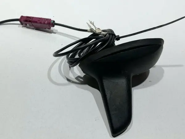 Antena radio A2049050136 Mercedes C-class facelift (2011-2014) [w204]