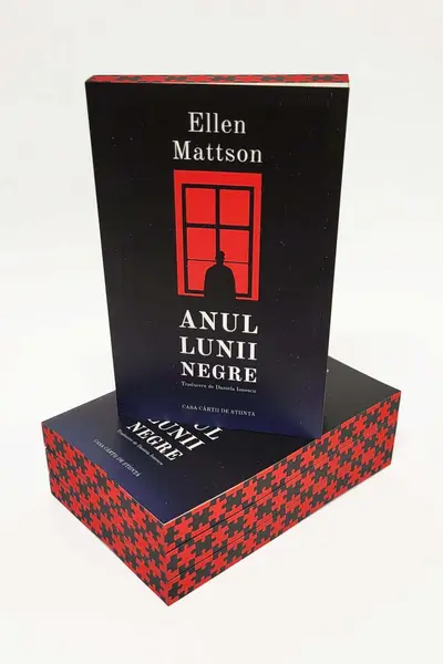 Anul lunii negre - PRINTED EDGES