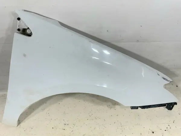 Aripa fata dreapta culoare alba Renault Laguna 3 facelift (2010-2013)