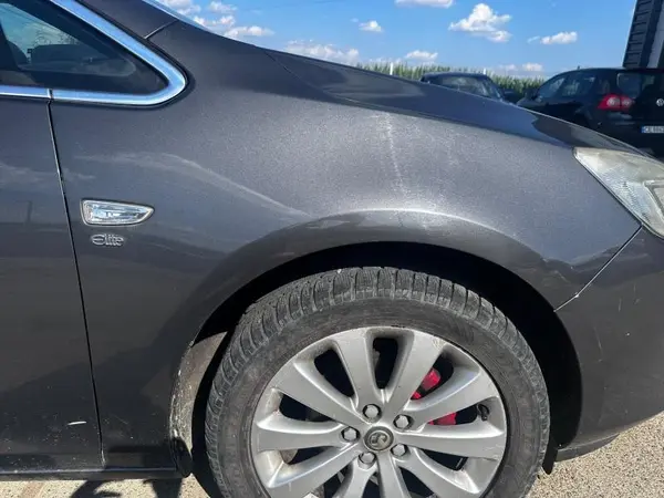 Aripa fata dreapta culoare gri - gal z177 Opel Astra J facelift (2012-2015)