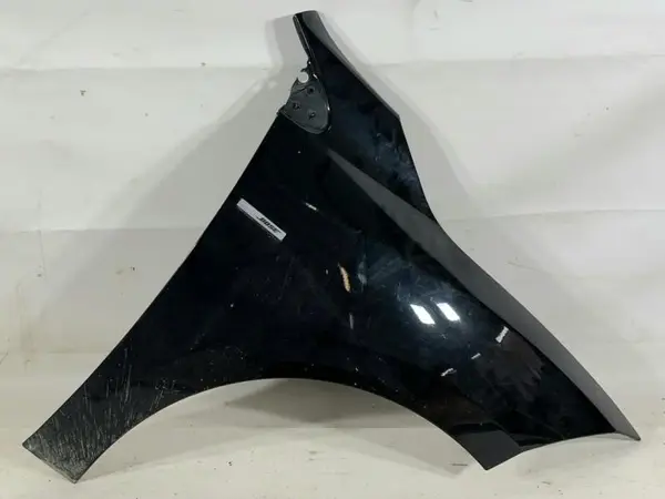 Aripa fata dreapta culoare neagra Renault Megane 3 facelift (2012-2016)