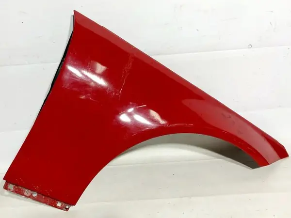 Aripa fata dreapta culoare rosie - 590 Mercedes C-class facelift (2011-2015) [w204]