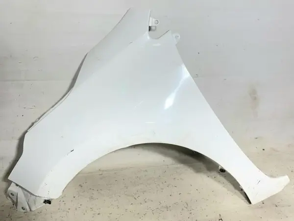 Aripa fata stanga culoare alba 5380202190 Toyota Corolla (2012-2018)