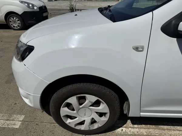 Aripa fata stanga culoare alba Dacia Logan 2 facelift (2017-2020)