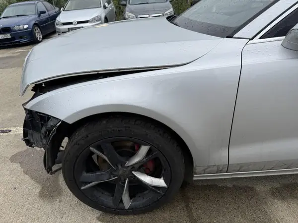Aripa fata stanga culoare argintiu - lx7w Audi A7 (2010-2018) [4g]