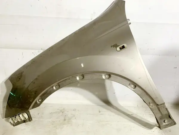 Aripa fata stanga culoare bej Nissan Qashqai (2007-2010) [J10]