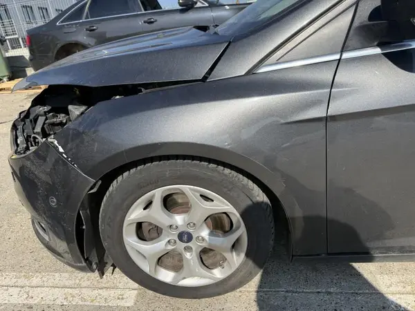 Aripa fata stanga culoare gri - magnetic Ford Focus 3 (2011-2015)