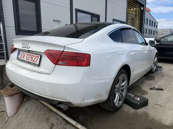 Aripa spate dreapta culoare alba - ly9c Audi A5 (2007-2011) [8T3]