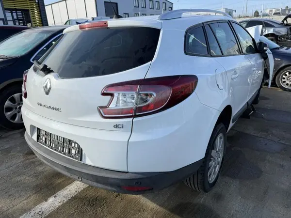 Aripa spate dreapta culoare alba Renault Megane 3 (2008-2012)