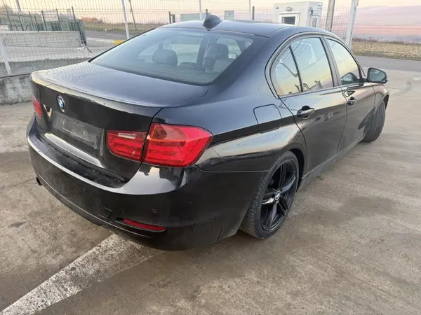 Aripa spate dreapta culoare black sapphire metallic (475) BMW Seria 3 (2011-2019) [F30]