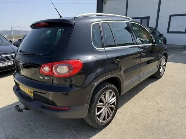 Aripa spate dreapta culoare negru - lc9x Volkswagen Tiguan (2007-2011)