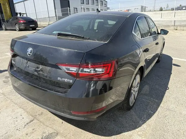 Aripa spate dreapta culoare negru - lf9r Skoda Superb 3 (2015-2019)