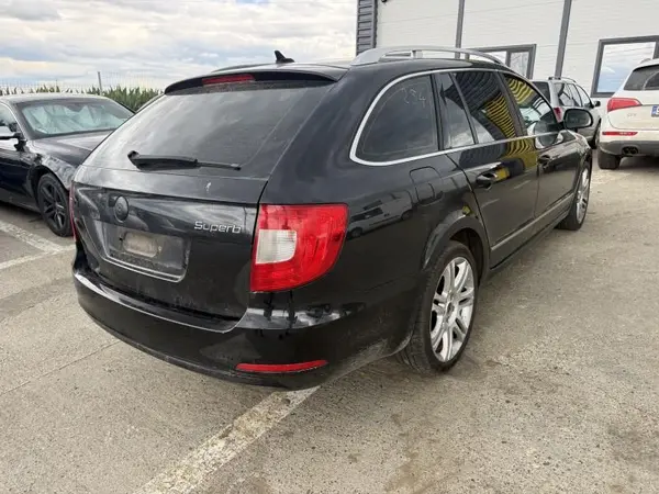 Aripa spate dreapta culoare negru - lf9r Skoda Superb facelift (2013-2015)