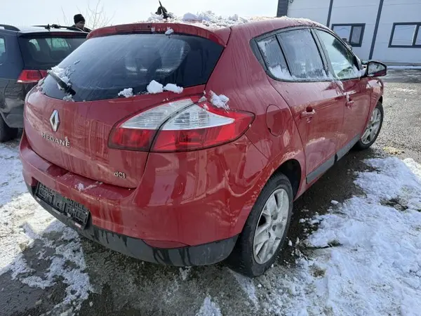 Aripa spate dreapta culoare rosie Renault Megane 3 facelift (2012-2016)