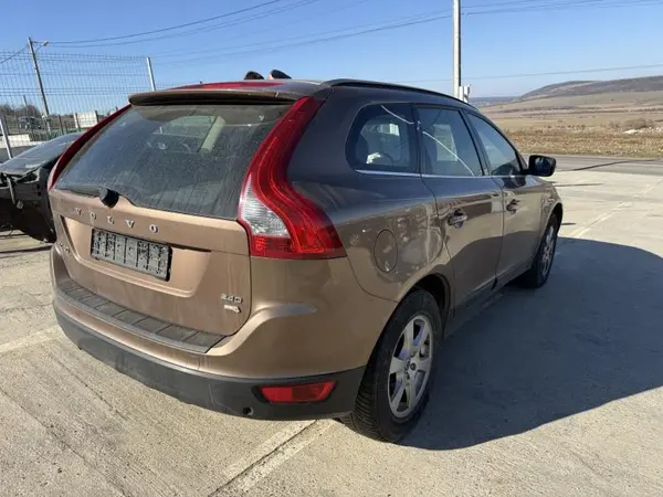 Aripa spate dreapta culoare terra bronze Volvo XC60 facelift (2013-2017)
