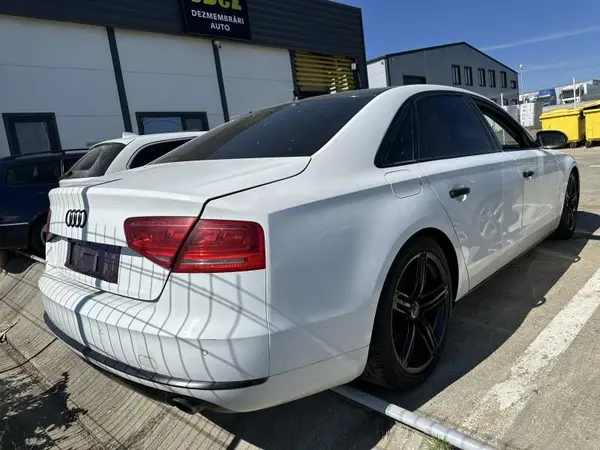 Aripa spate dreapta long culoare alba - ly9c Audi A8 (2009-2017) [4H] D4