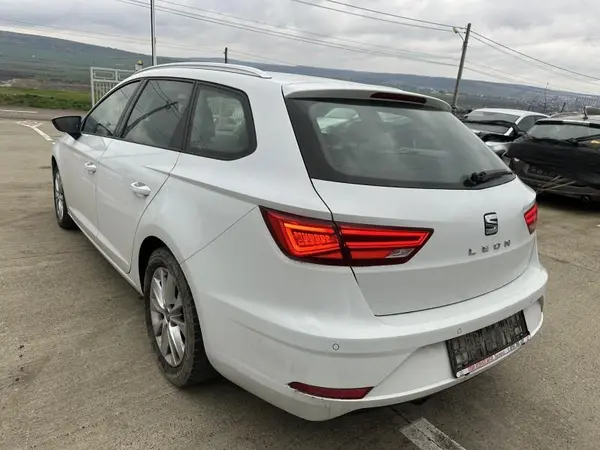 Aripa spate stanga culoare alba - ls9r Seat Leon 3 facelift (2016-2020)
