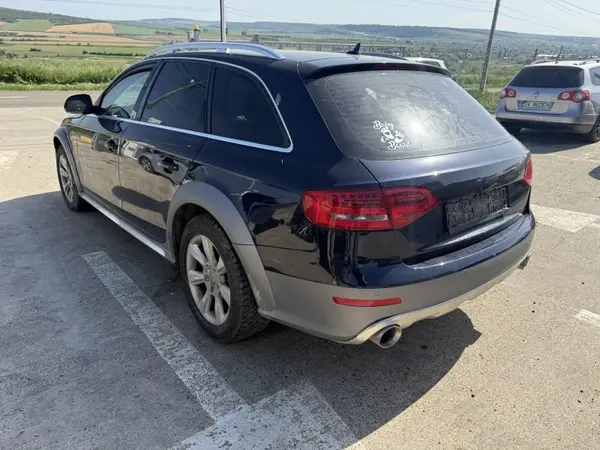 Aripa spate stanga culoare albastru - lz5a Audi A4 Allroad (2009-2011) [8KH, B8]