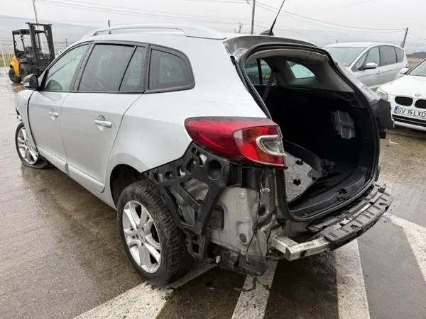 Aripa spate stanga culoare argintie Renault Megane 3 facelift (2012-2016)