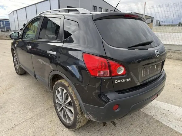 Aripa spate stanga culoare negru - z11 Nissan Qashqai facelift (2010-2013) [J10]