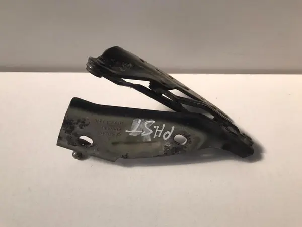 Balama capota dreapta 3d0823302c Volkswagen Phaeton (2002-2010)
